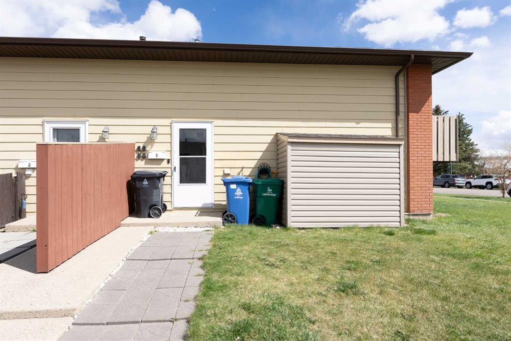 Fourth View of 1, 29 Meadowlark Boulevard N, Park Meadows, Lethbridge, Alberta, T1H 4R4
