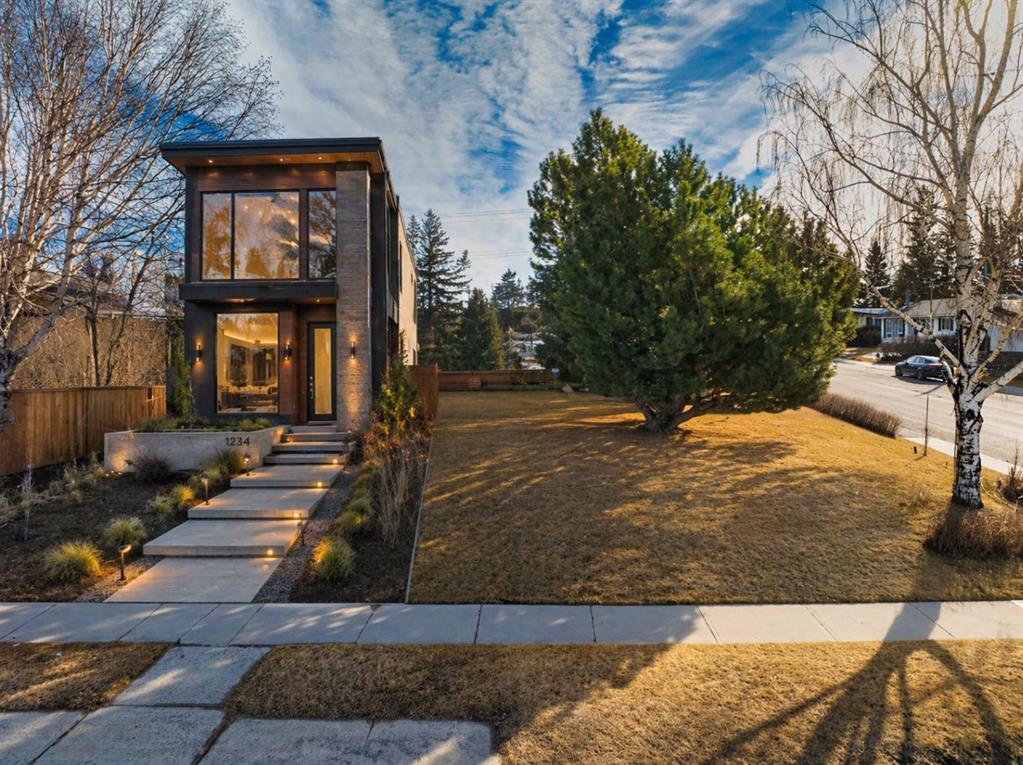 5424 37 Street SW, A2303793, Alberta,