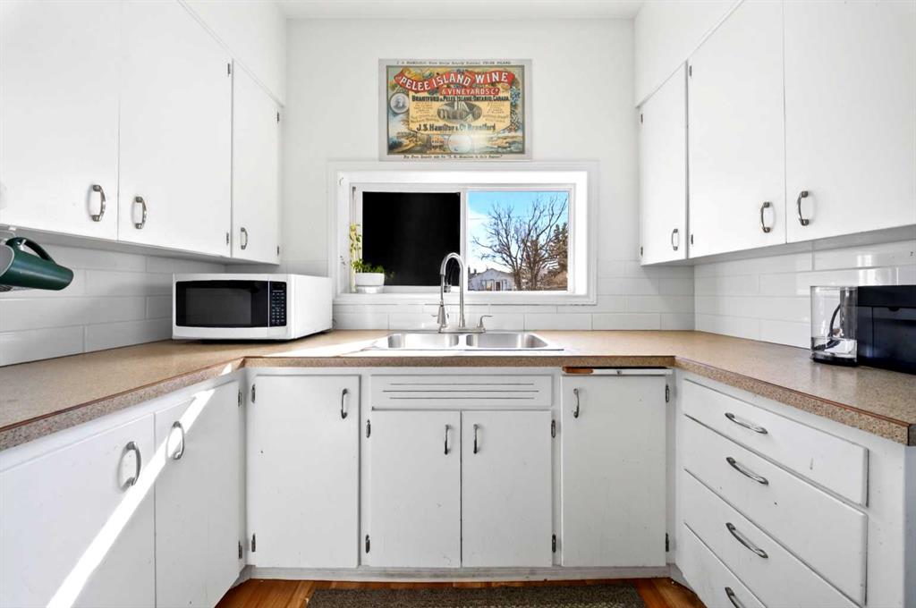 Fifth View of 313 5 Street , NONE, Irricana, Alberta, T0M1B0