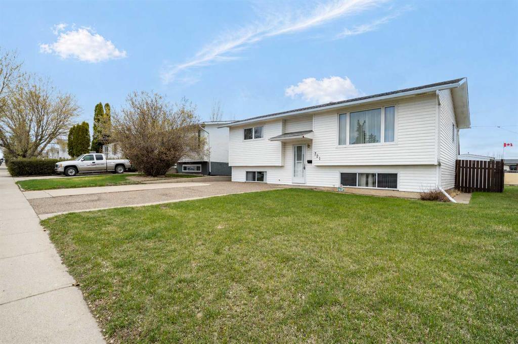 Third View of 721 6 Street SE, NONE, Redcliff, Alberta, T0J 2P0