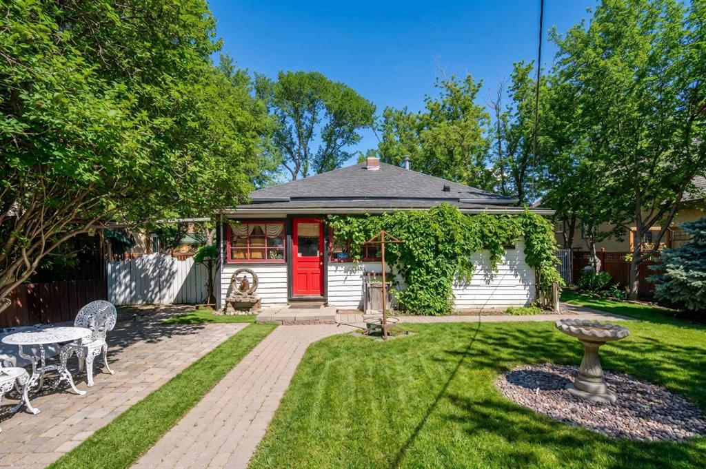 Third View of 81 Elma Street W, NONE, Okotoks, Alberta, T2S 1J9