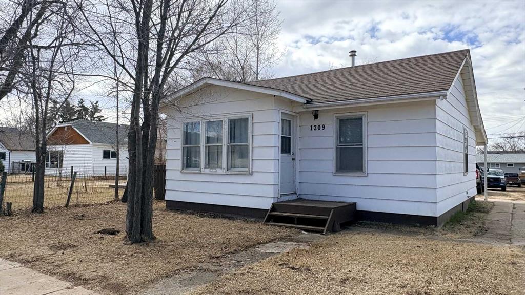 1209 5 Avenue , A2303860, Alberta,