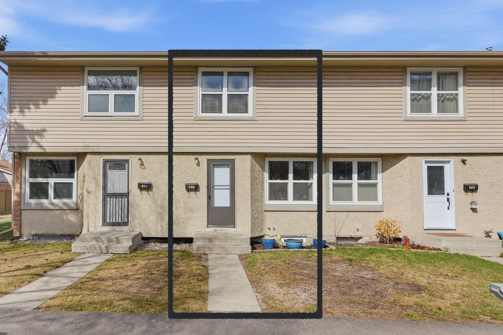 Third View of 102, 123 Queensland Drive SE, Queensland, Calgary, Alberta, T2J 5J4