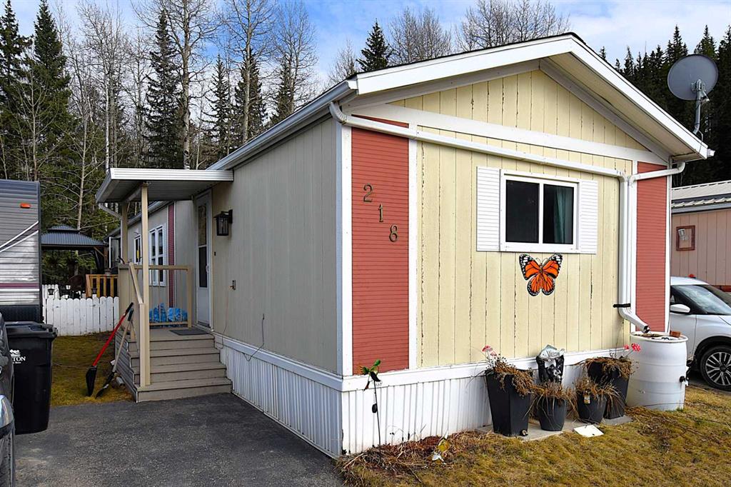 Second View of 218 Skogg Avenue NW, Hardisty, Hinton, Alberta, T7V 1A6