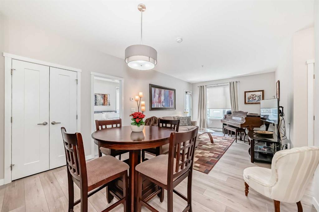 402, 30 Shawnee Common SW, A2303969, Alberta,