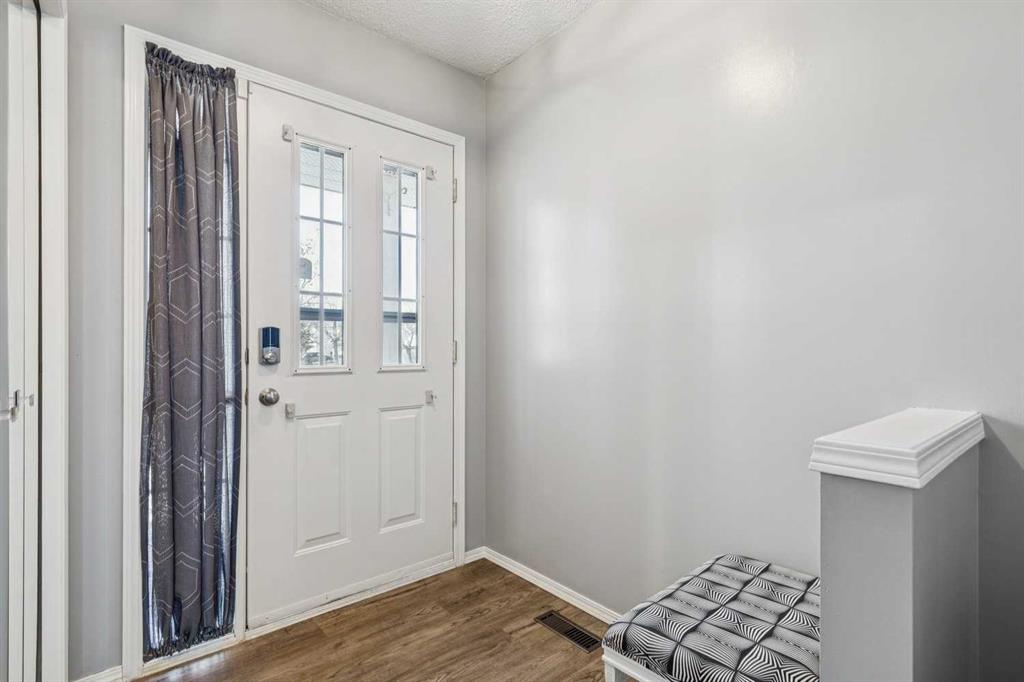 Fourth View of 3 Riverwood Court SE, Riverbend, Calgary, Alberta, T2C4E9