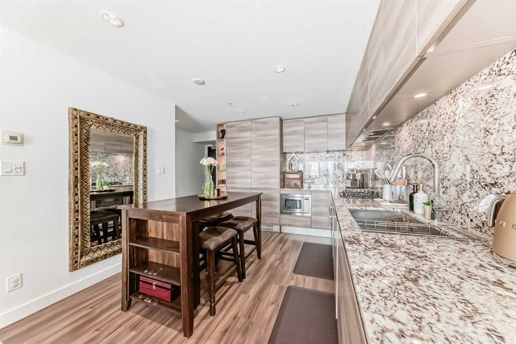 Fourth View of 2205, 310 12 Avenue SW, Beltline, Calgary, Alberta, T2R 1B5