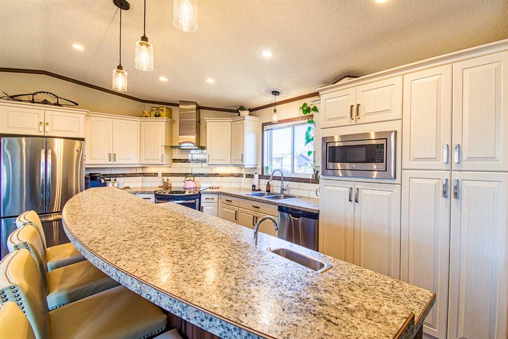 Fourth View of 1004 6th Avenue , N/A, Beaverlodge, Alberta, T0H 0C0