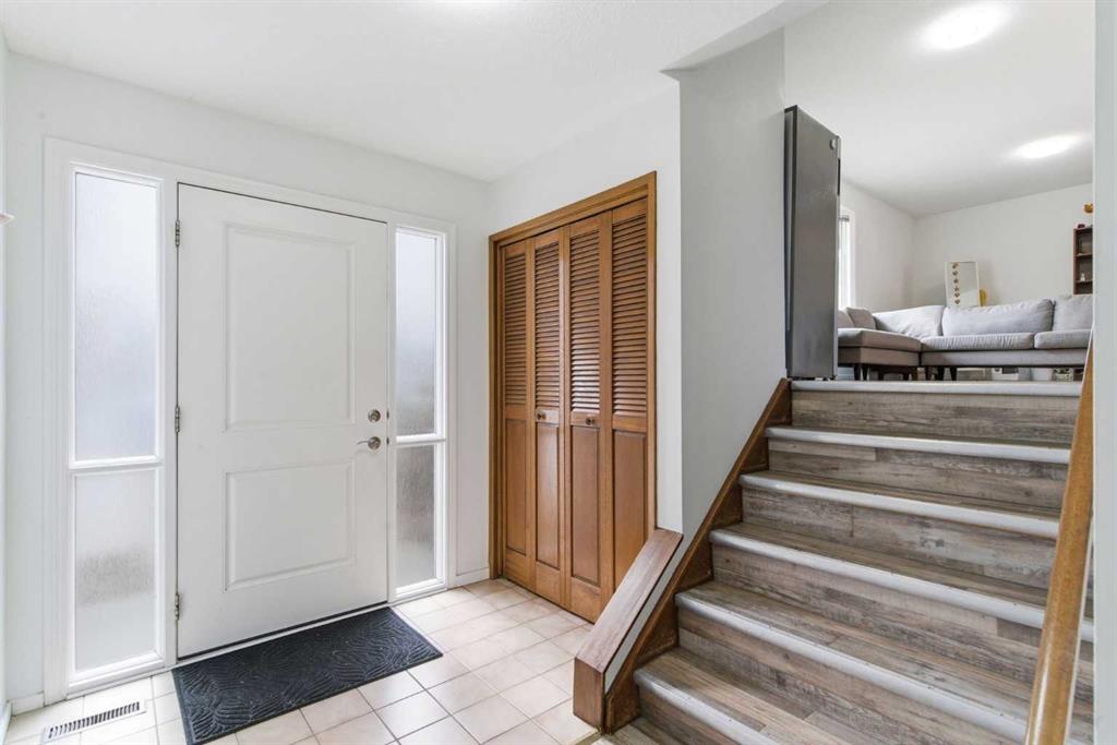 Fourth View of 5048 Dalhart Road NW, Dalhousie, Calgary, Alberta, T3A 1V8