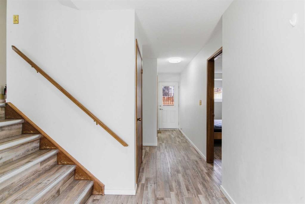 Fifth View of 5048 Dalhart Road NW, Dalhousie, Calgary, Alberta, T3A 1V8