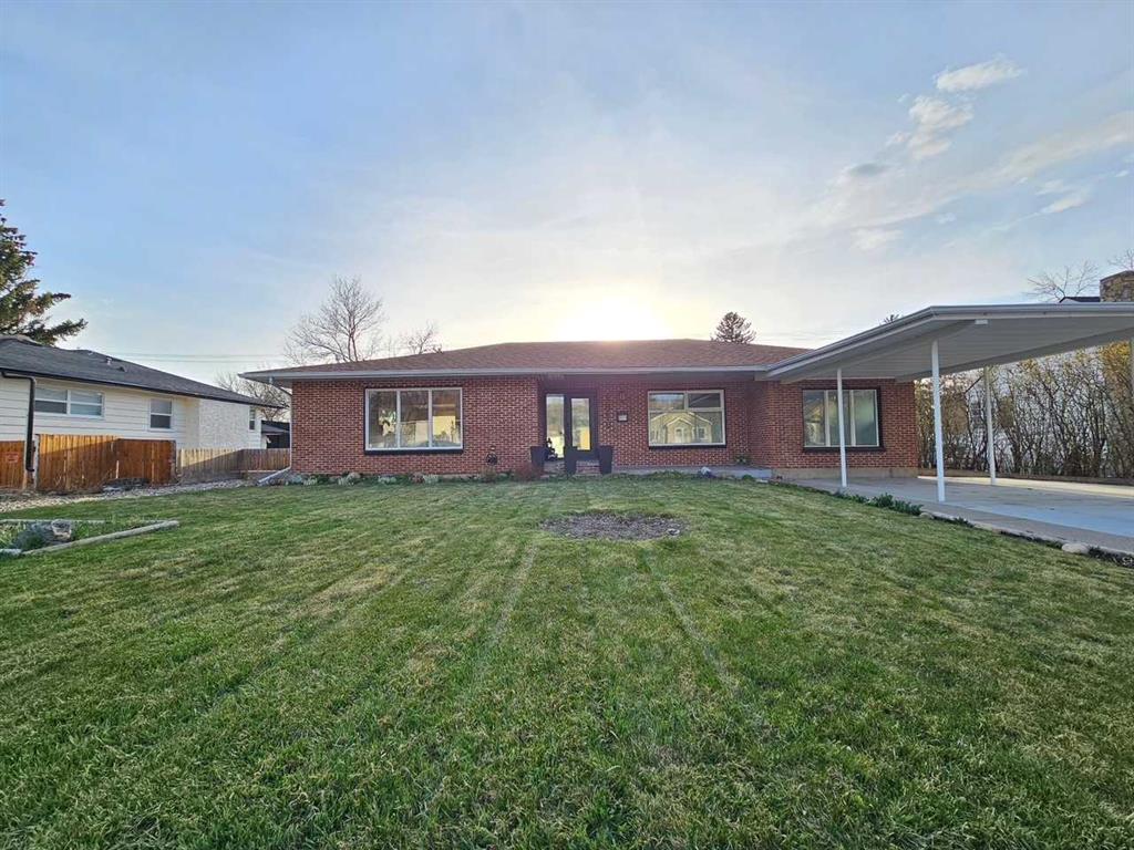 Second View of 1010 13 Street S, Fleetwood, Lethbridge, Alberta, T1K 1S5