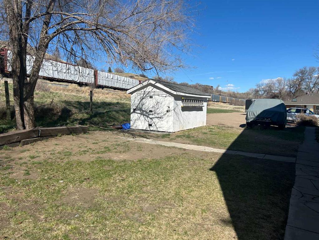 Fourth View of 223 5 Street NW, Riverside, Medicine Hat, Alberta, T1A 7X9