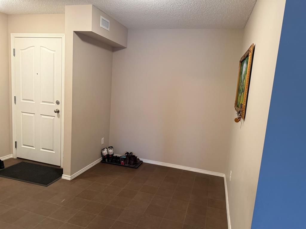 Fourth View of 202, 7210 80 Avenue NE, Saddle Ridge, Calgary, Alberta, T3J0N7