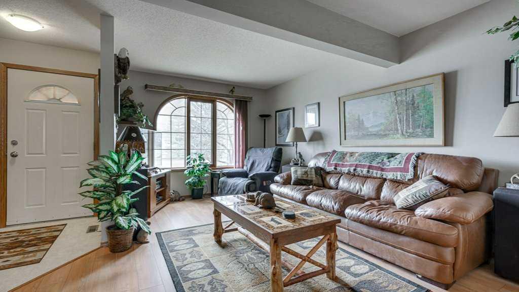 Fifth View of 10 Douglas Avenue , Deer Park Estates, Red Deer, Alberta, T4R2L4