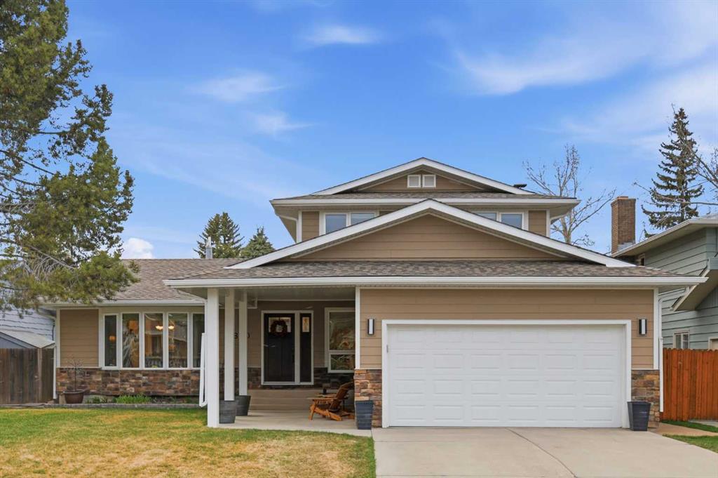 Third View of 820 Parkwood Drive SE, Parkland, Calgary, Alberta, T2J 3W7