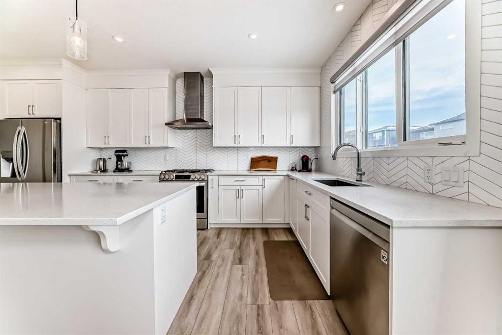 24 Royston Rise NW, A2304204, Alberta,