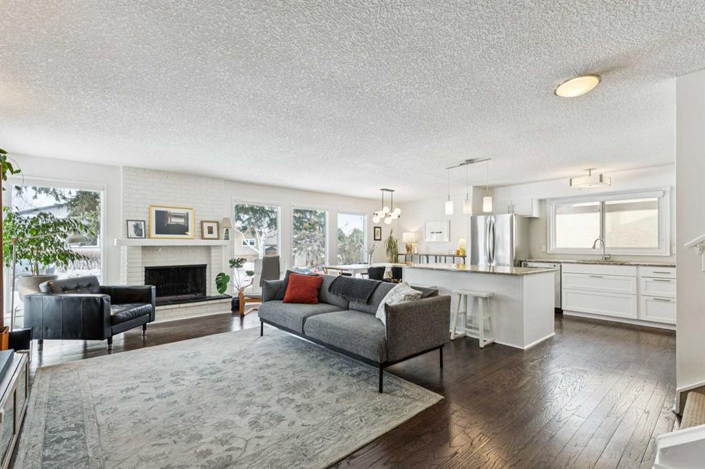 Fifth View of 52 Beddington Circle , Beddington Heights, Calgary, Alberta, T3K 1K6