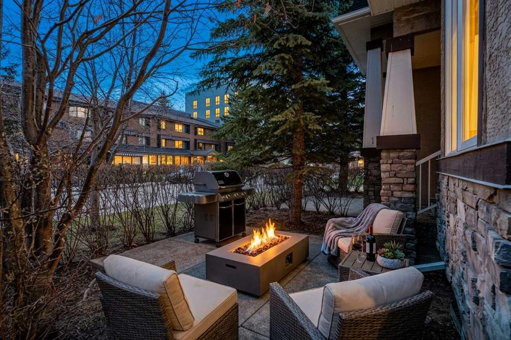 Third View of 1, 523 34 Street NW, Parkdale, Calgary, Alberta, T2N 2X8