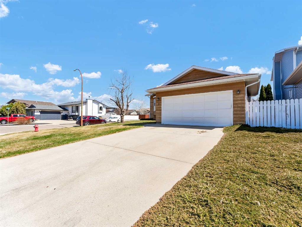 Fourth View of 51 Smeaton Avenue SE, SE Southridge, Medicine Hat, Alberta, T1B 3Y8