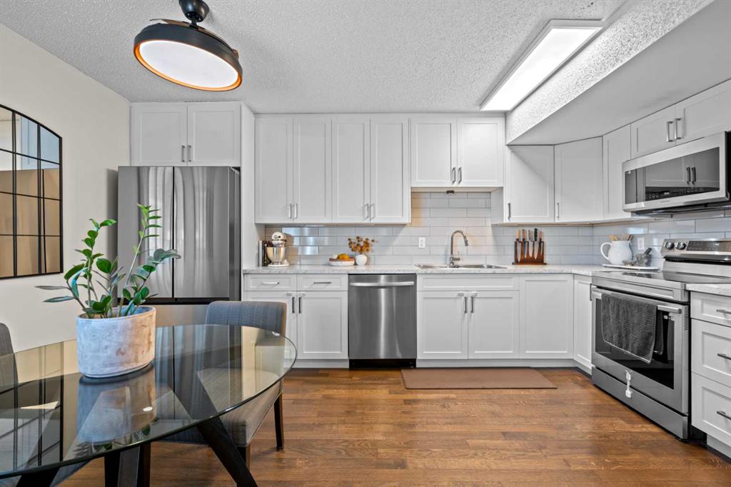 Fourth View of 404, 6223 31 Avenue NW, Bowness, Calgary, Alberta, T3B 3X2
