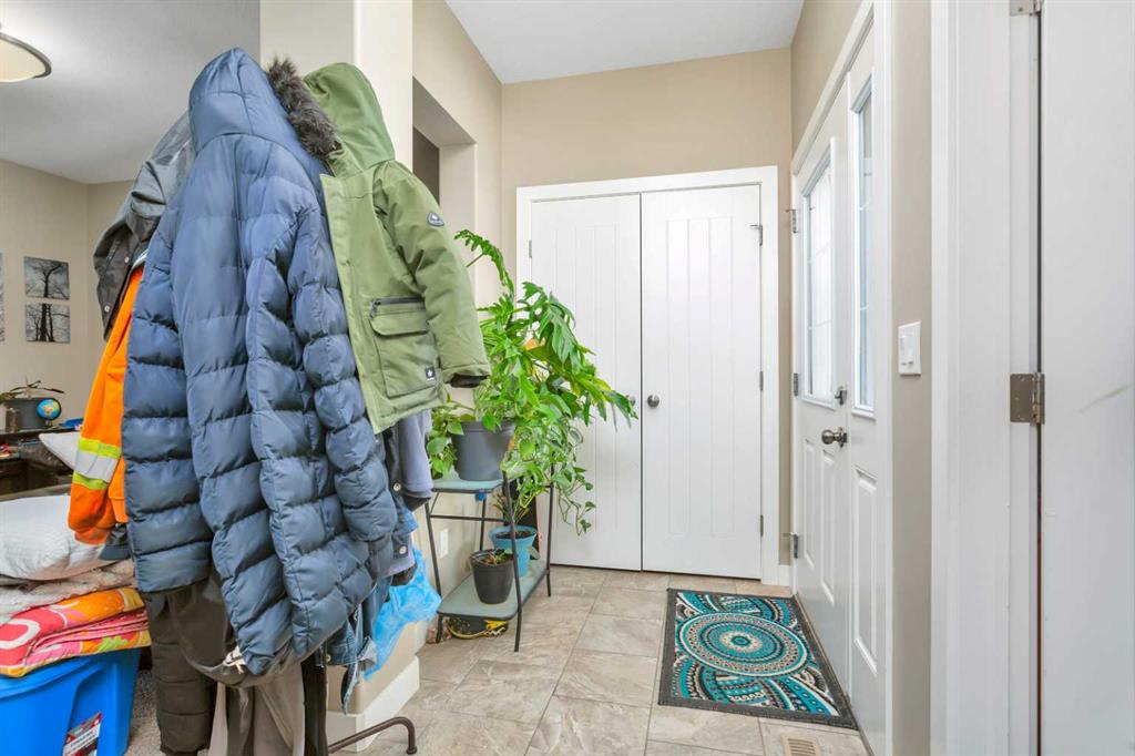 Fourth View of 17 Crestview Boulevard , Crestview, Sylvan Lake, Alberta, T4S 0N4