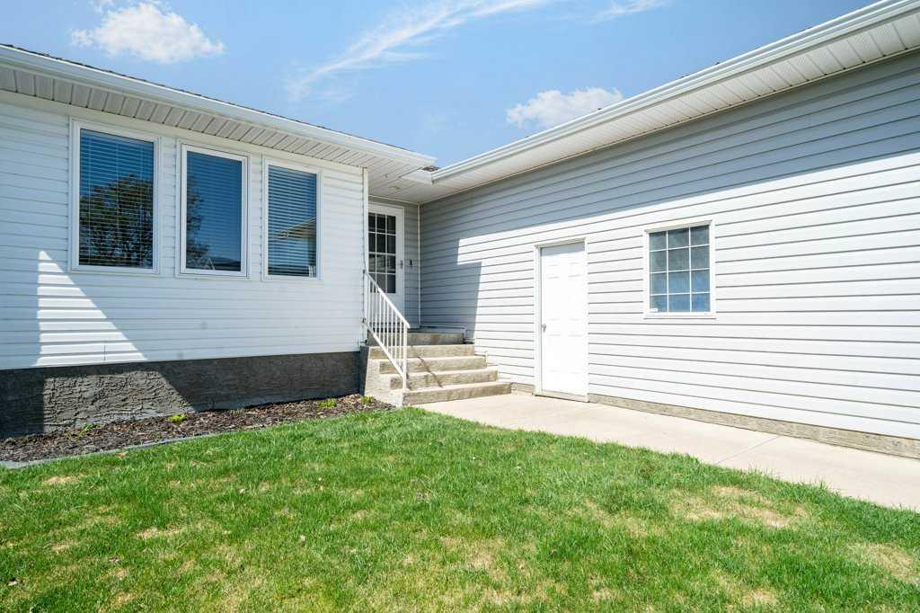 Third View of 46 Sage Close SE, SE Southridge, Medicine Hat, Alberta, T1B 4H7