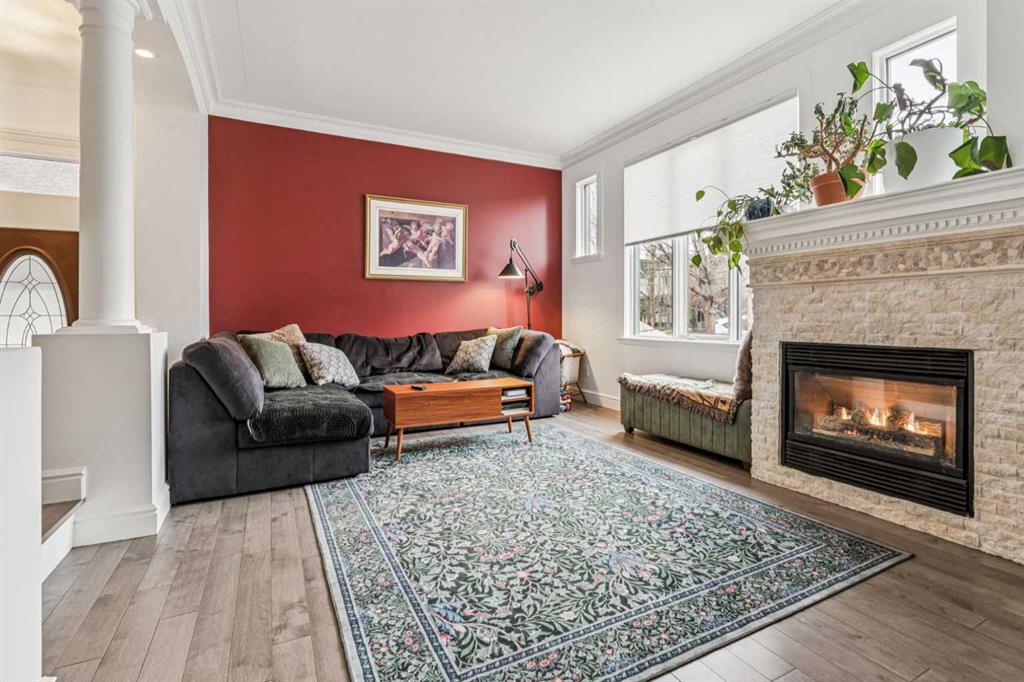 Fifth View of 2211 Bowness Road NW, West Hillhurst, Calgary, Alberta, T2N 3L4