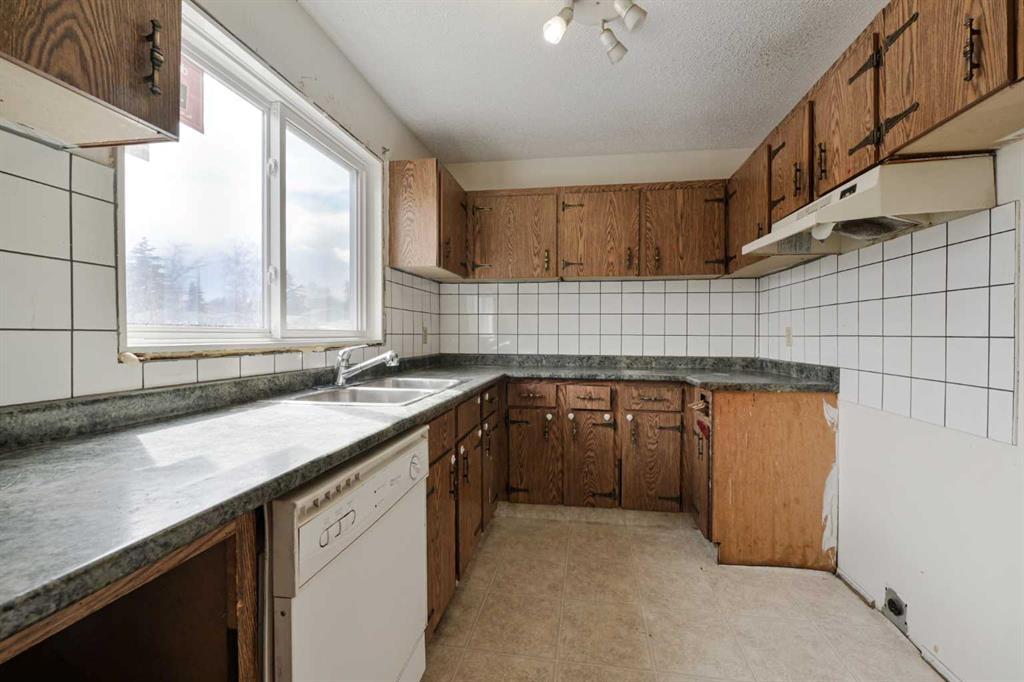 Fifth View of 905, 5340 17 Avenue SW, Westgate, Calgary, Alberta, T3E 6M3