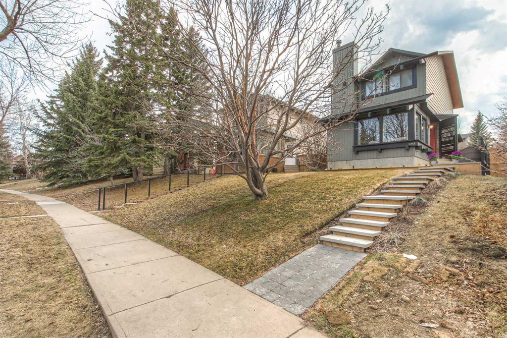 Third View of 1363 Berkley Drive NW, Beddington Heights, Calgary, Alberta, T3K1T4