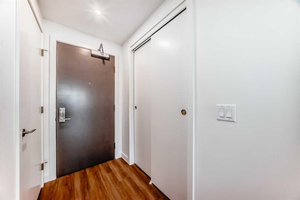 Fifth View of 1012, 730 2 Avenue SW, Eau Claire, Calgary, Alberta, T2P 1R8