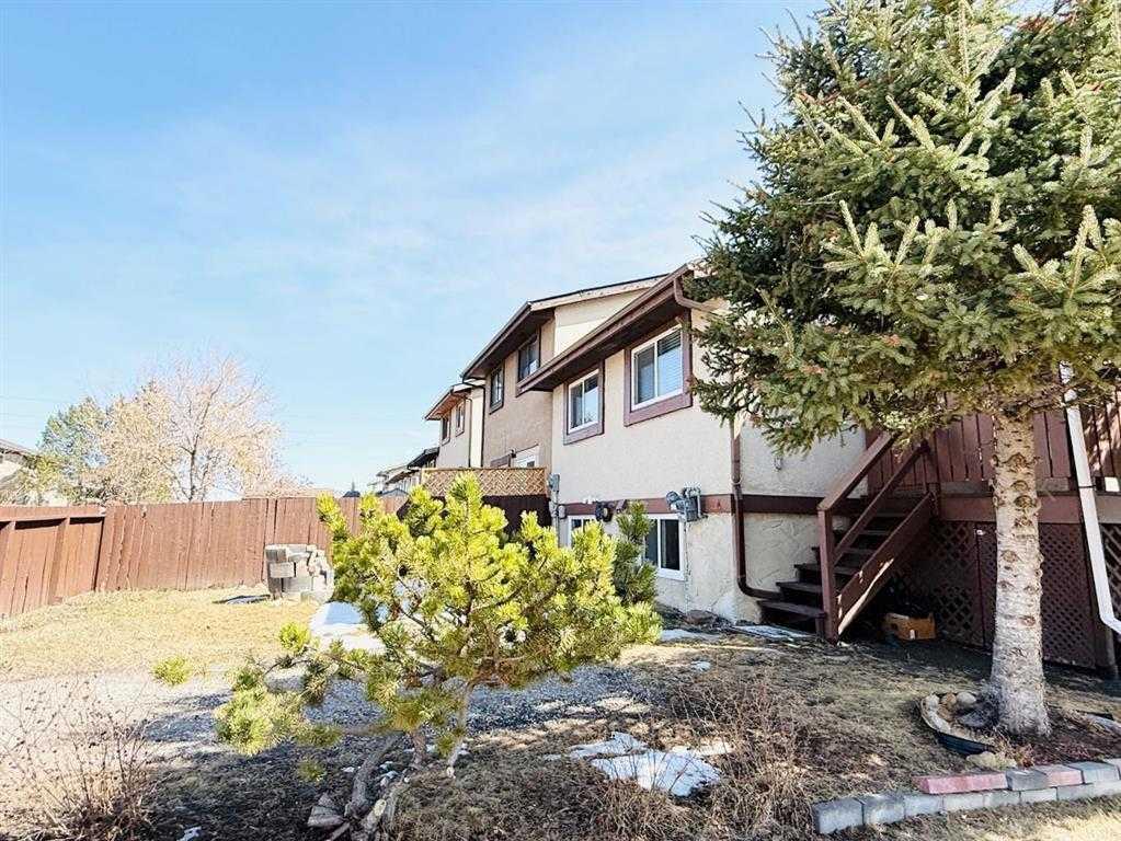 15 PINECLIFF Close NE, A2304632, Alberta,