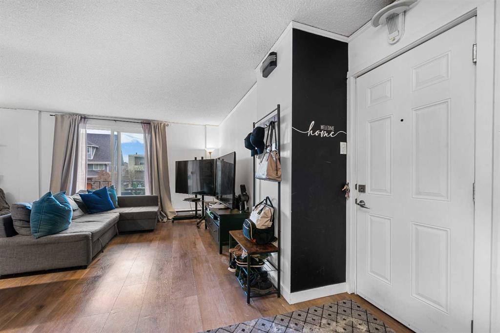 Third View of 202, 2111 14 Street SW, Bankview, Calgary, Alberta, T2T 3T2