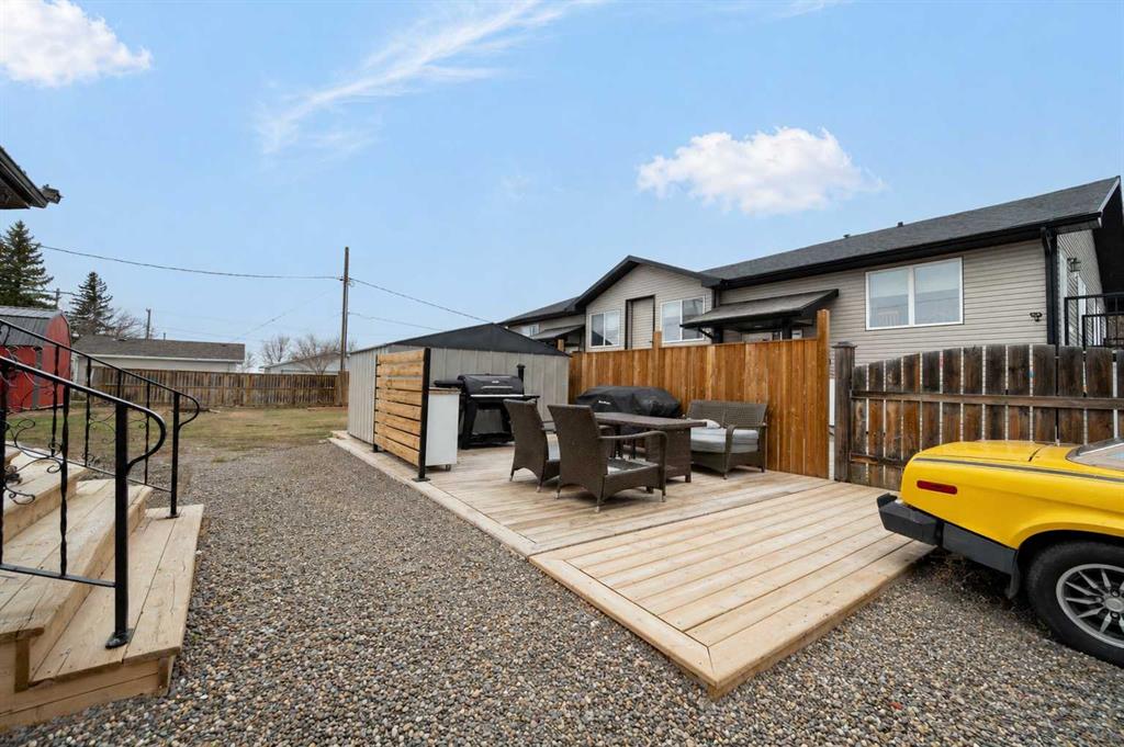Fifth View of 301 2 Street NW, NONE, Redcliff, Alberta, T0J 2P0