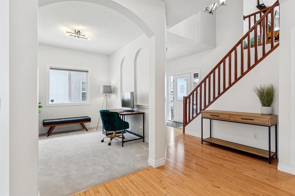 Fifth View of 90 Tuscany Glen Place NW, Tuscany, Calgary, Alberta, T3L2Z4