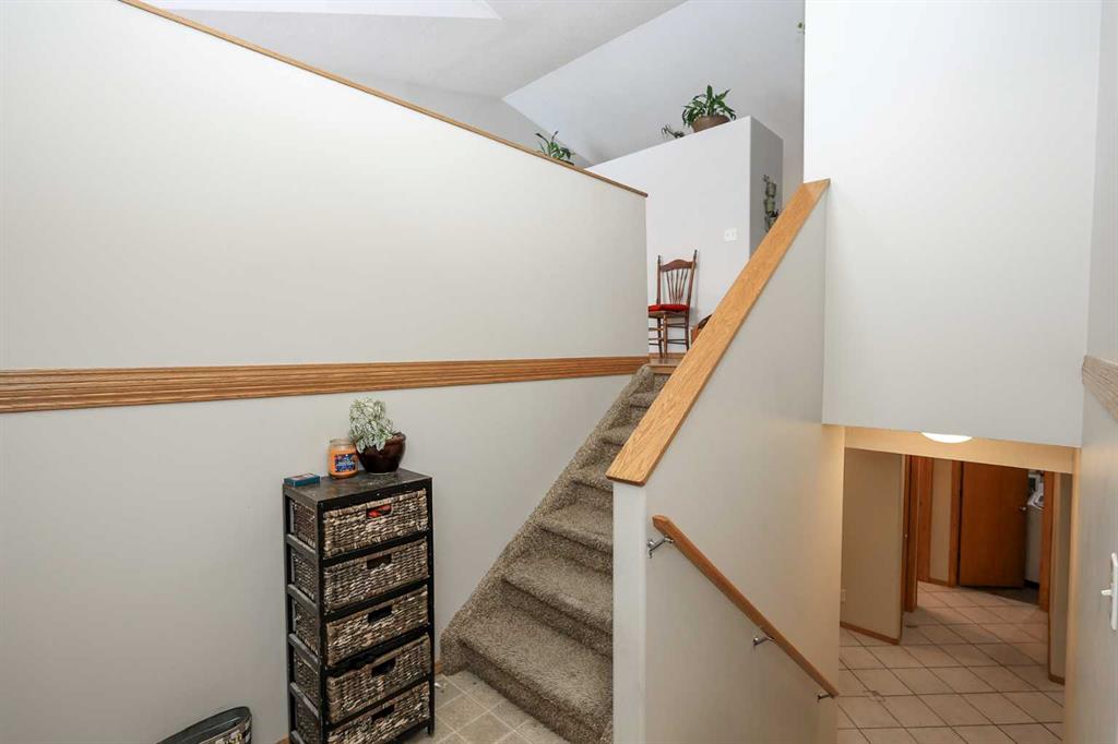 Fifth View of 77 Duval Crescent , Davenport, Red Deer, Alberta, T4R 2Y7