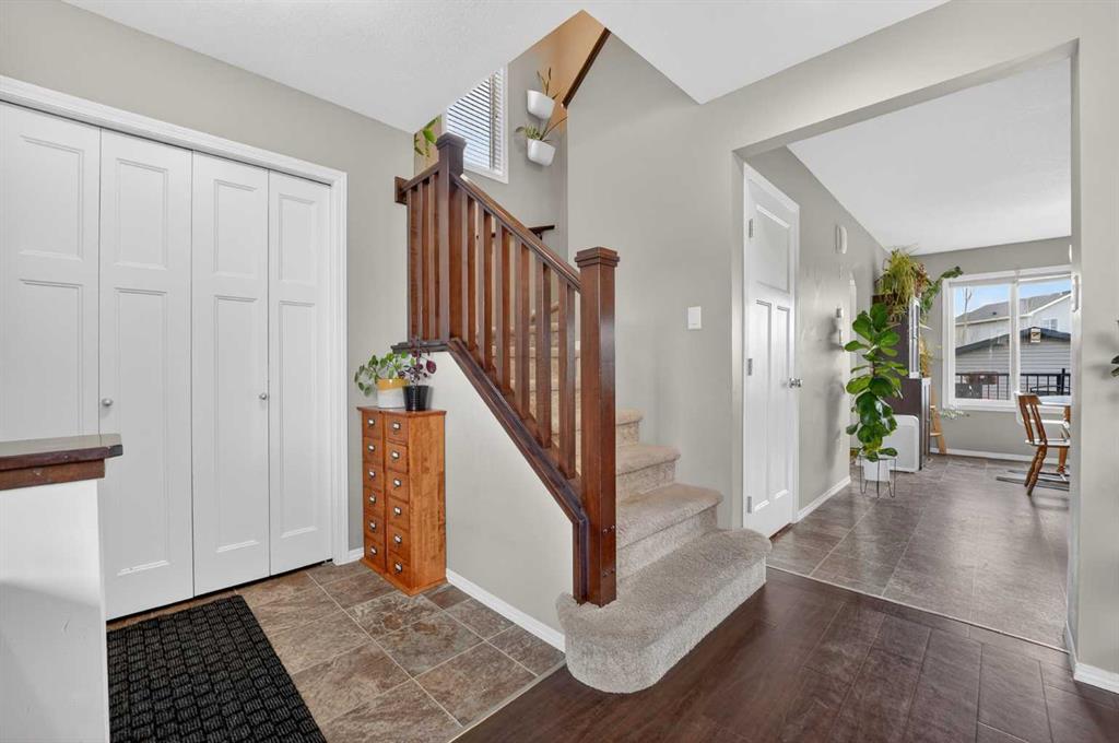 Fifth View of 638 Marie Van Haarlem Crescent N, Legacy Ridge / Hardieville, Lethbridge, Alberta, T1H 6Y9