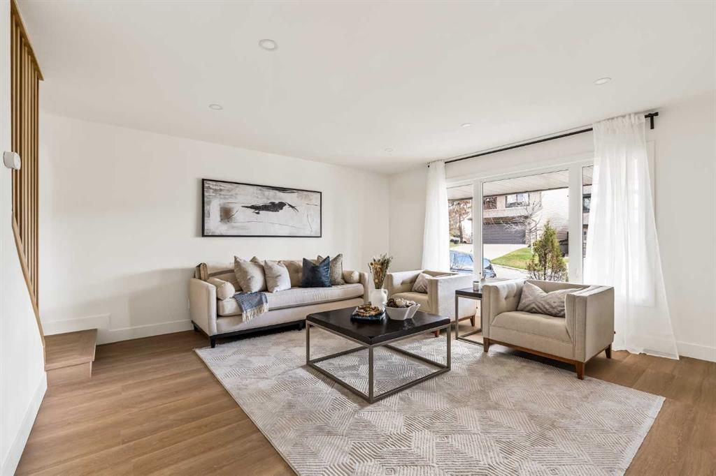 Fourth View of 11 Coach Manor Rise SW, Coach Hill, Calgary, Alberta, T3H 1C5