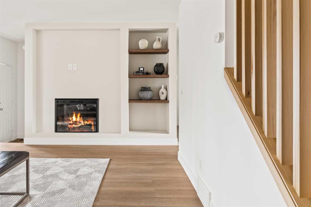 Fifth View of 11 Coach Manor Rise SW, Coach Hill, Calgary, Alberta, T3H 1C5