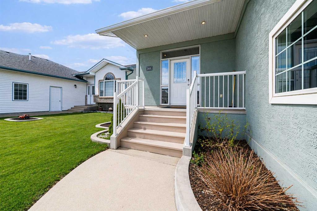 Fifth View of 161 Sunrise Road SW, SW Southridge, Medicine Hat, Alberta, T1B4S1