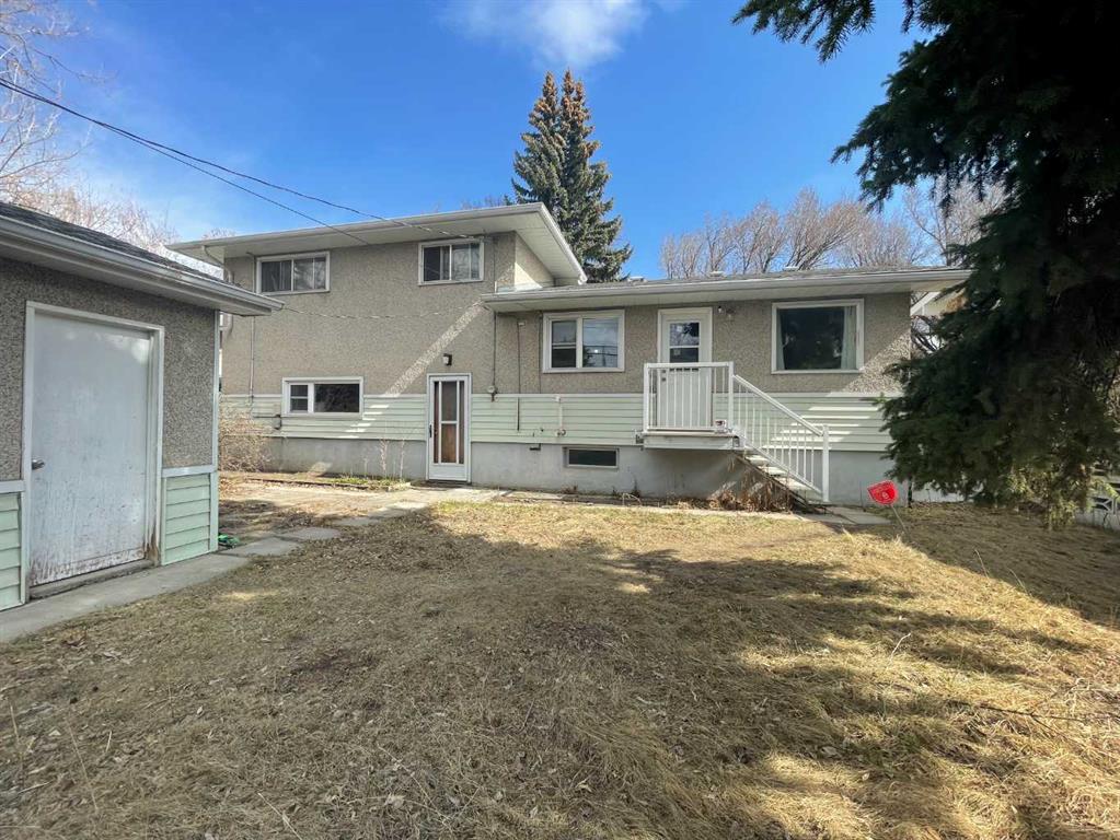 Third View of 1407 Northmount Drive NW, Brentwood, Calgary, Alberta, T2L 0G4