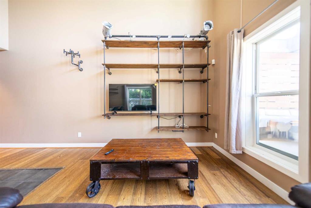 Fifth View of 102, 1505 27 Avenue SW, South Calgary, Calgary, Alberta, T2T 1G5