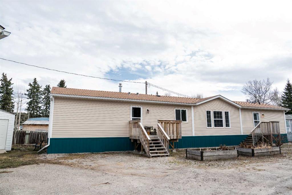 Third View of 9, 145 East River Road , Hardisty, Hinton, Alberta, T7V1S2