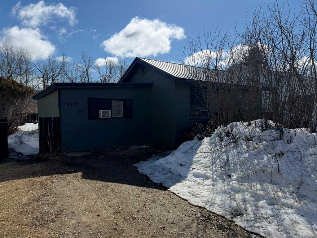 Second View of 10721 92 Street  , Lower West Peace, Peace River, Alberta, T8S 1P4