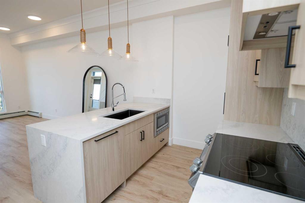 Fourth View of 606, 370 Dieppe Drive SW, Currie Barracks, Calgary, Alberta, T3E 2L4