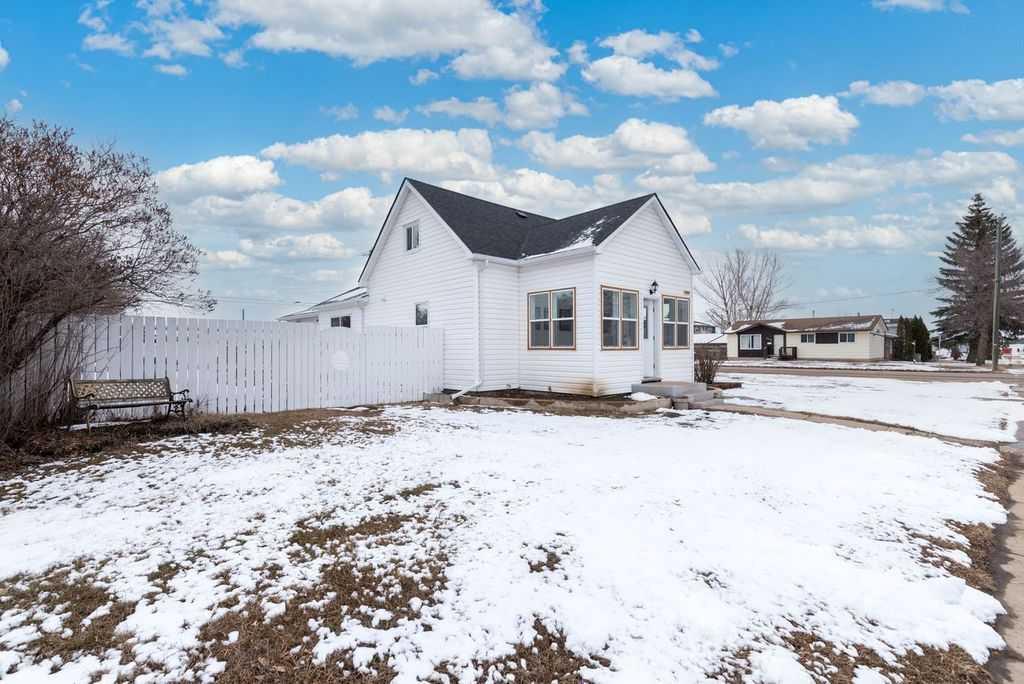 Third View of 4504 49 Street , East Lloydminster, Lloydminster, Saskatchewan, S9V 0L5