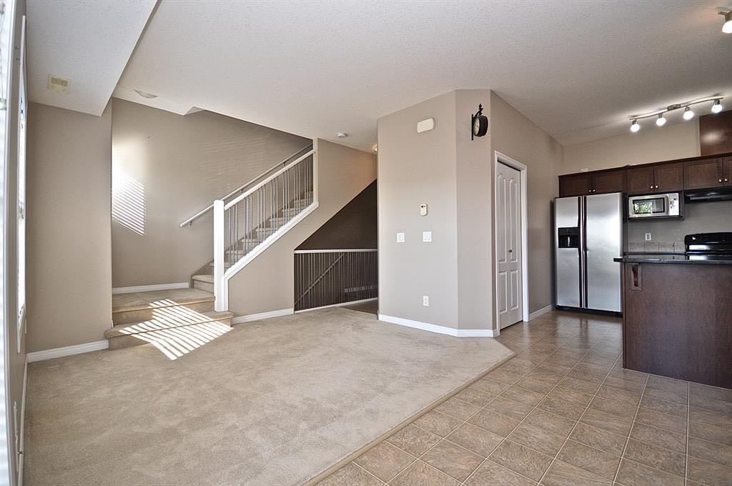 Fourth View of 10, 298 Somerset Way SE, Southland, Medicine Hat, Alberta, T1B0E9