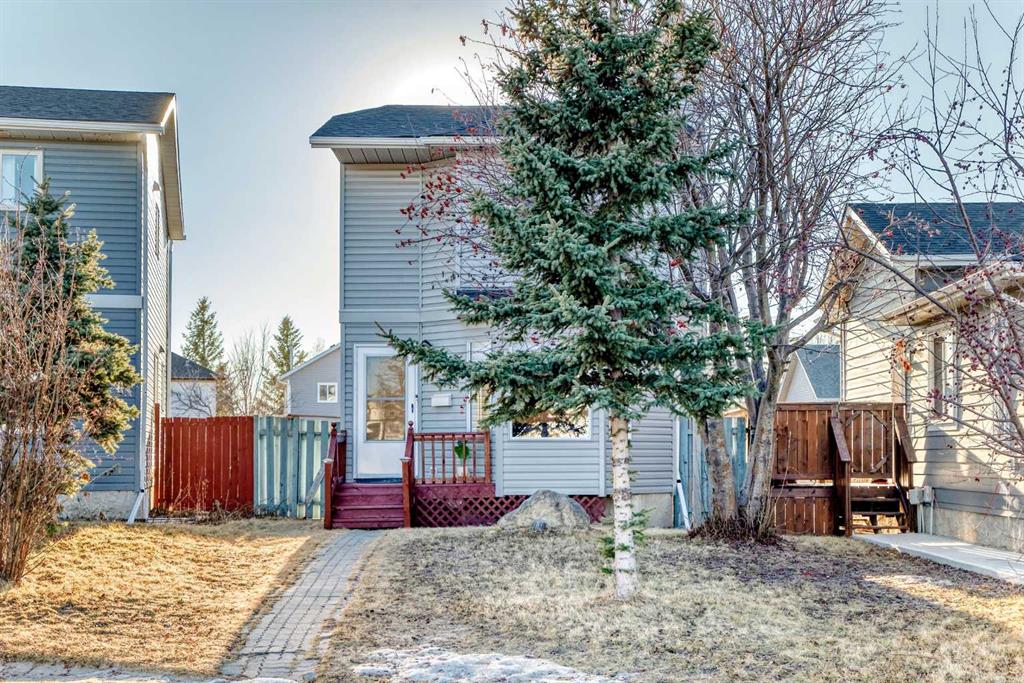 Third View of 11 MARTINRIDGE Place NE, Martindale, Calgary, Alberta, T3J 3B8