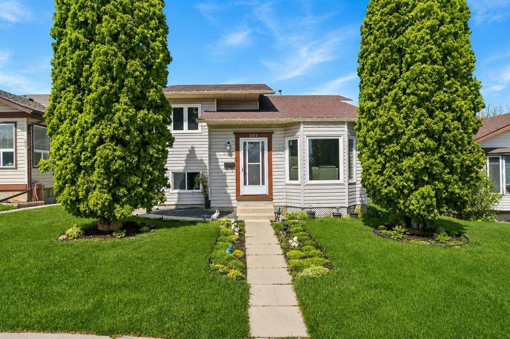 203 Shawglen Road SW, A2305161, Alberta,