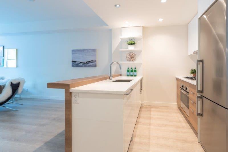 Fifth View of 101, 108 2 Street SW, Chinatown, Calgary, Alberta, T2P 4V9