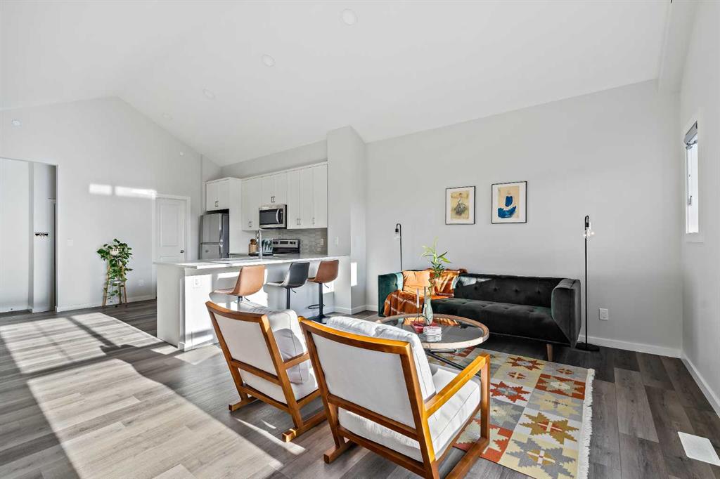 9, 71 Lucas Street NW, A2305210, Alberta,